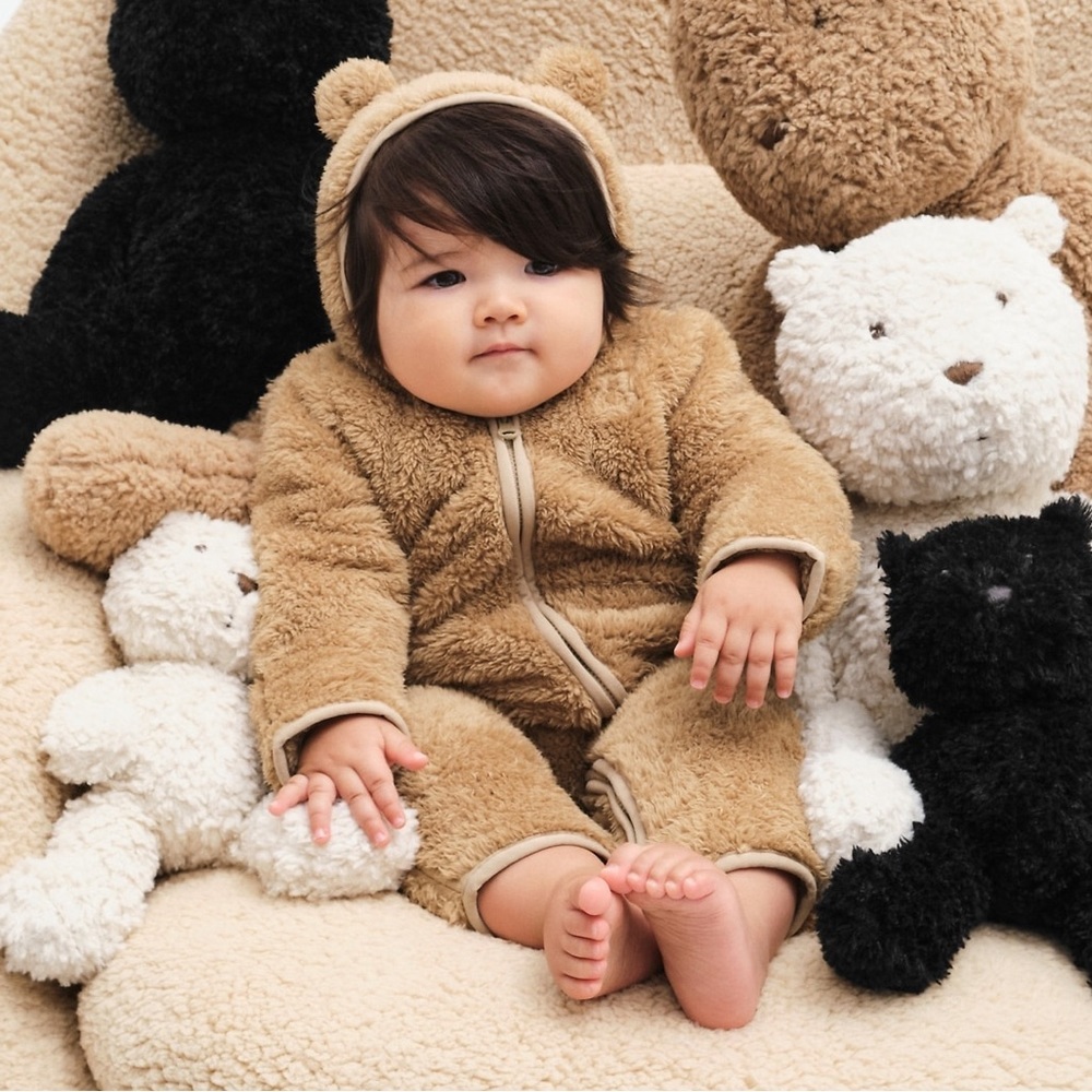 Babygap beige hooded bear sherpa jumper EUC 6-12 months